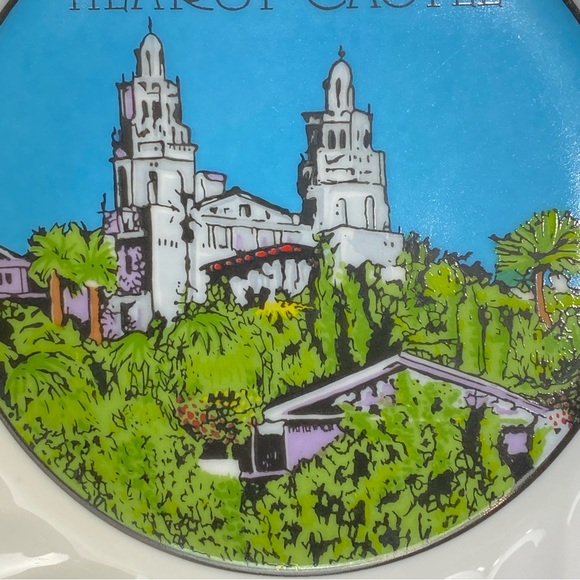 Vintage,  7” Hearst Castle State Souvenir China Plate with Gold Detailing - Picture 5 of 11